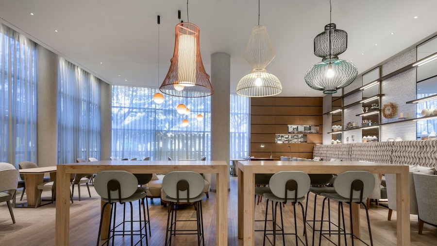 AC Hotel Som by Marriott