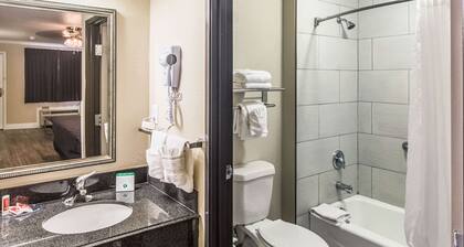 Econo Lodge Inn & Suites Corpus Christi