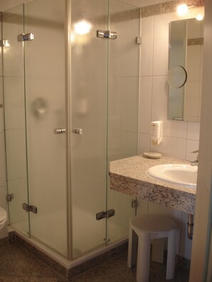 Comfort Double Room | Bathroom