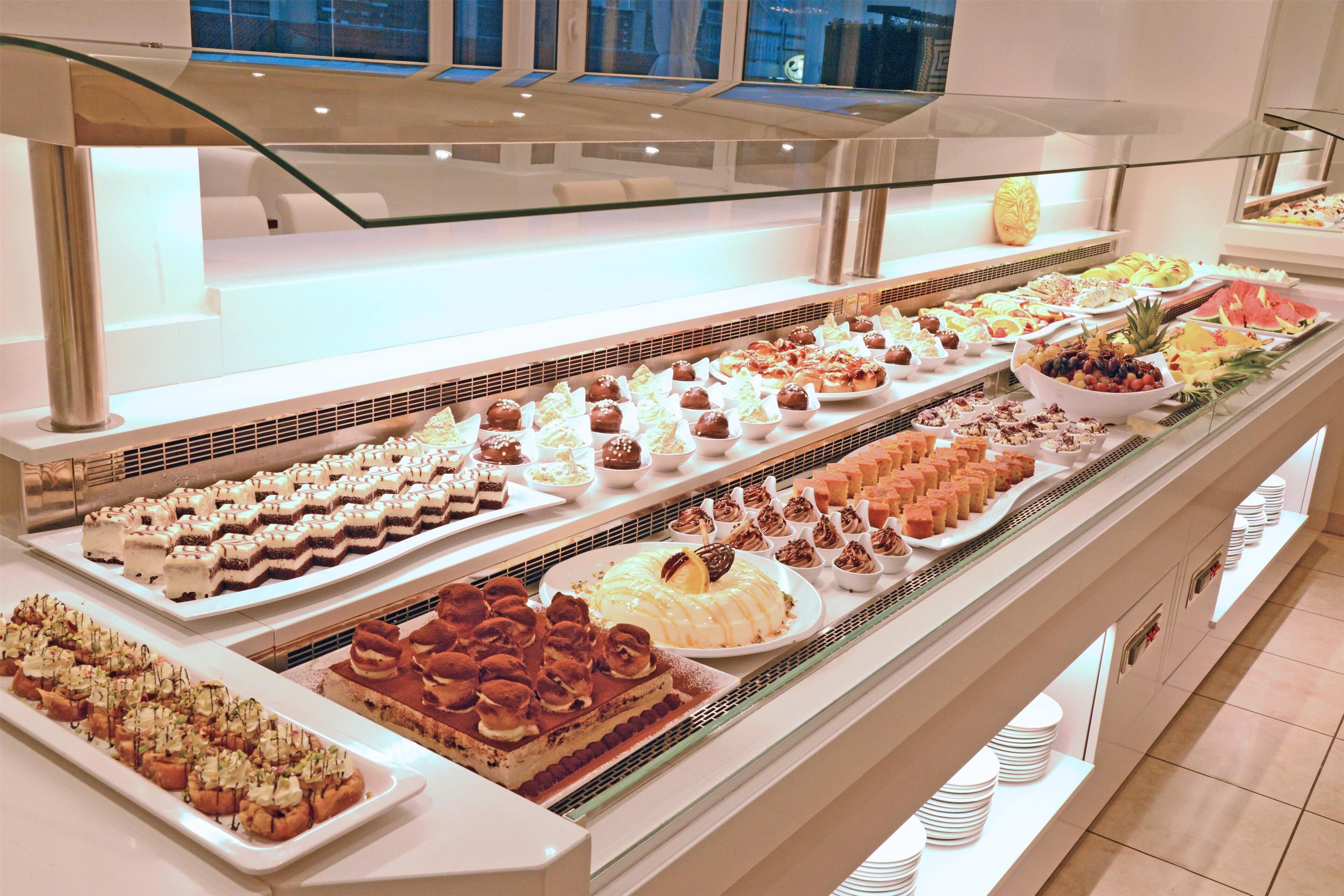 2 restaurants servant le petit déjeuner