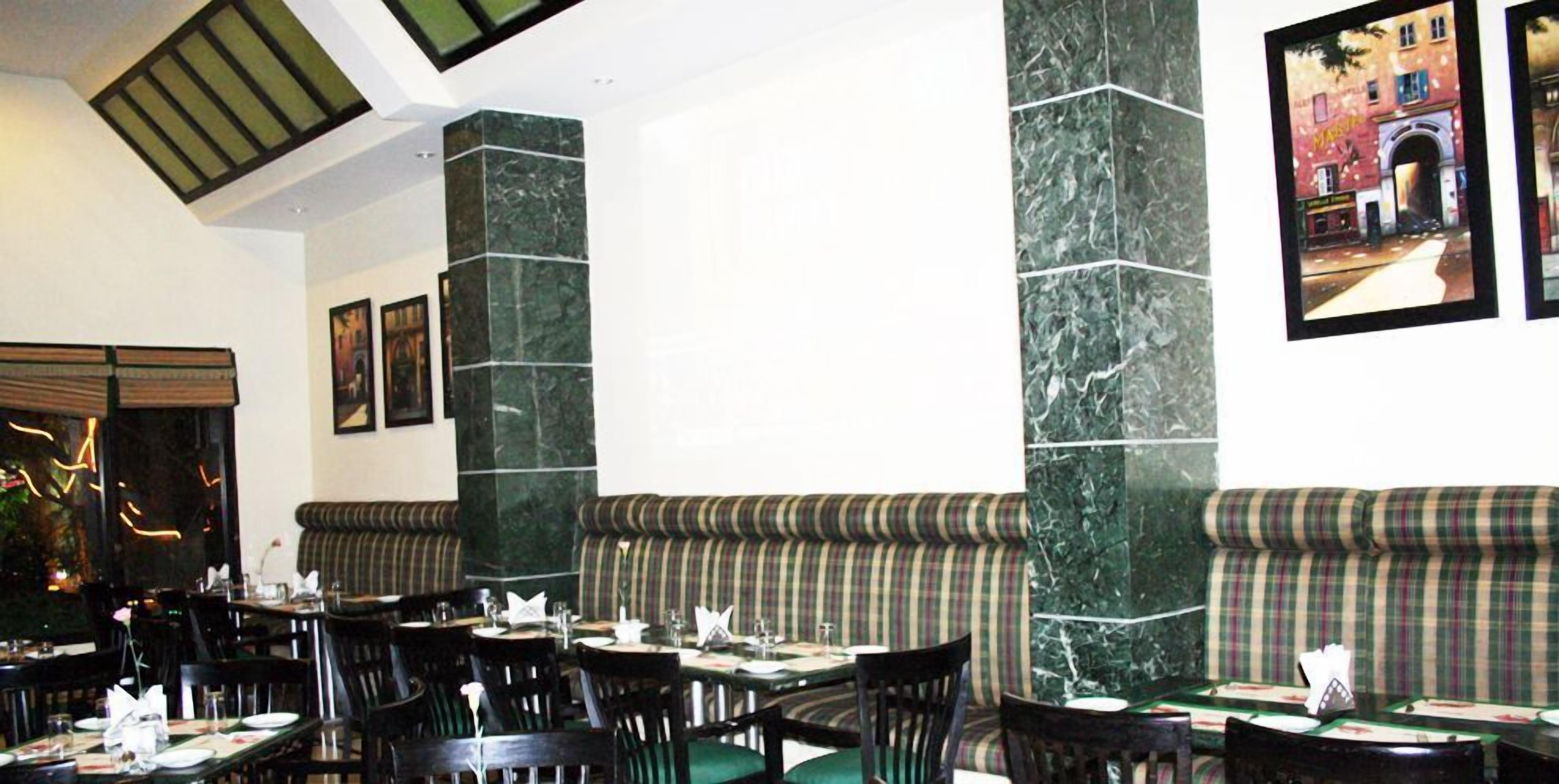 2 restaurants, breakfast, lunch, dinner served; international cuisine