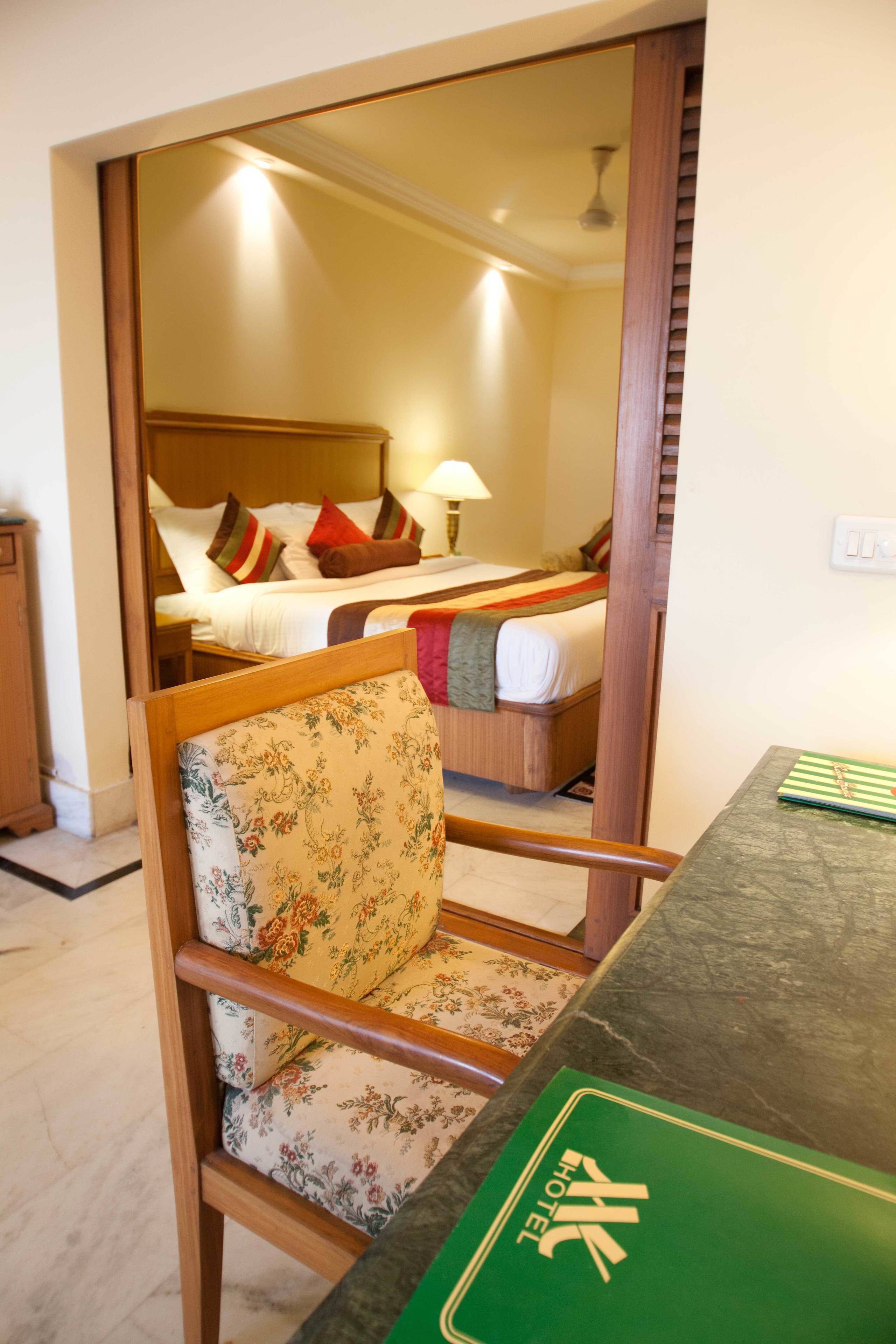 deluxe room ( a/c ) | minibar, in-room safe, desk, free wifi