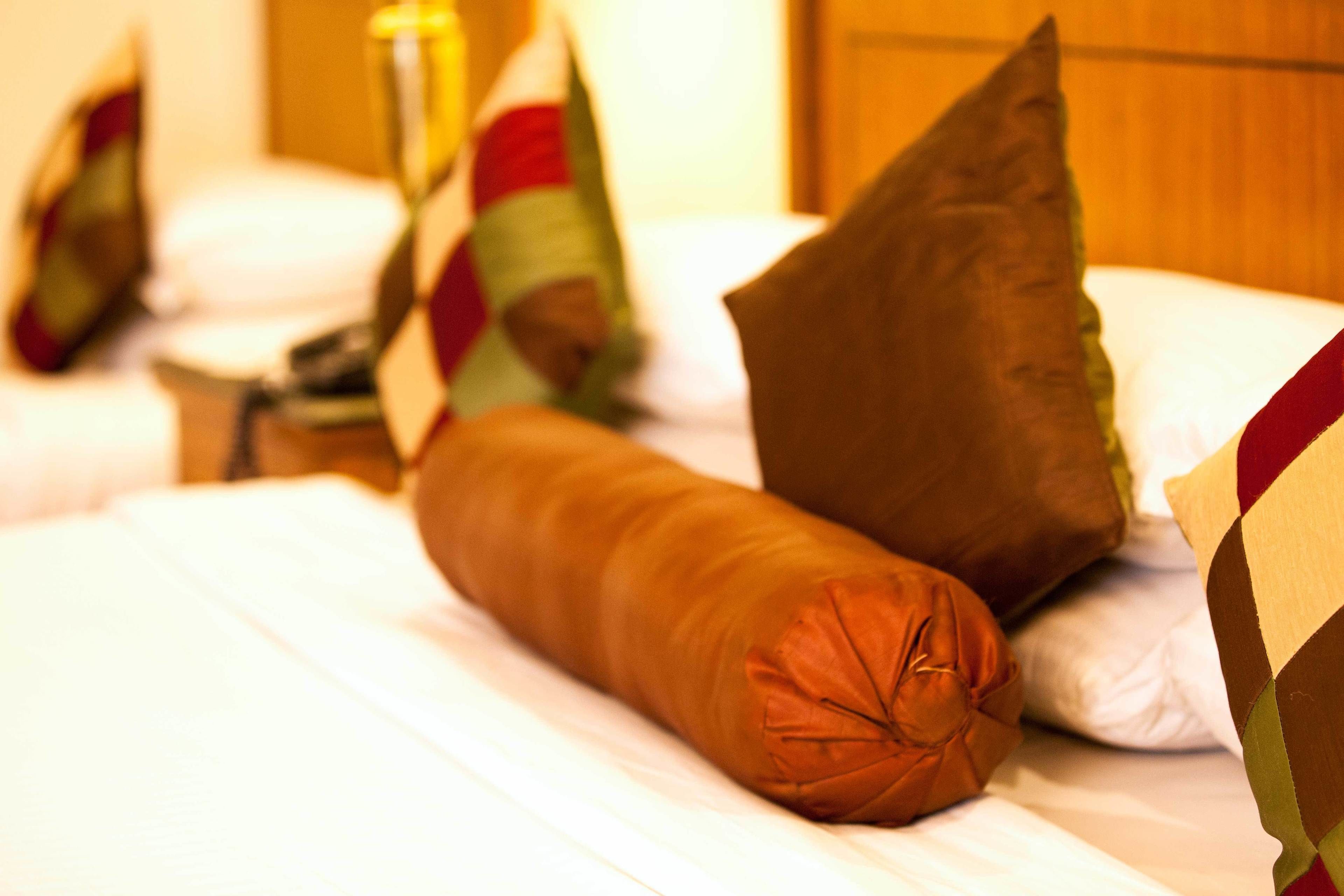 deluxe room ( a/c ) | minibar, in-room safe, desk, free wifi