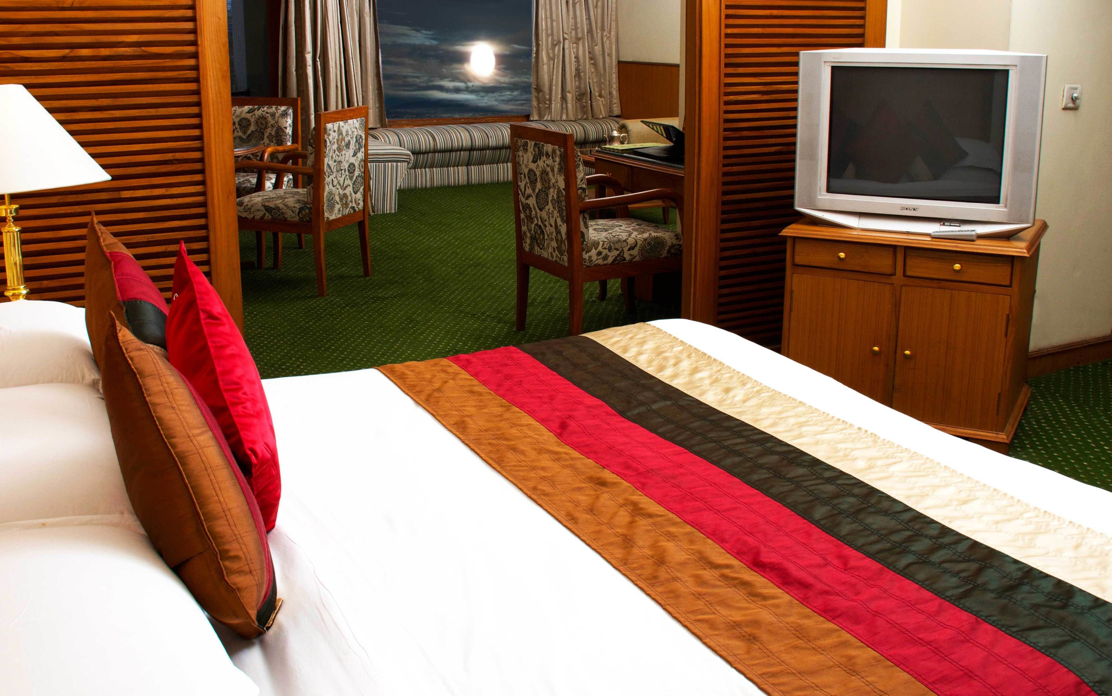 deluxe room ( a/c ) | minibar, in-room safe, desk, free wifi