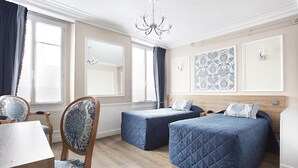 Unclassified image, 2 of 36, button - Hotel Montpensier Paris (Paris)