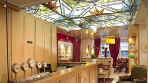 Unclassified image, 4 of 36, button - Hotel Montpensier Paris (Paris)