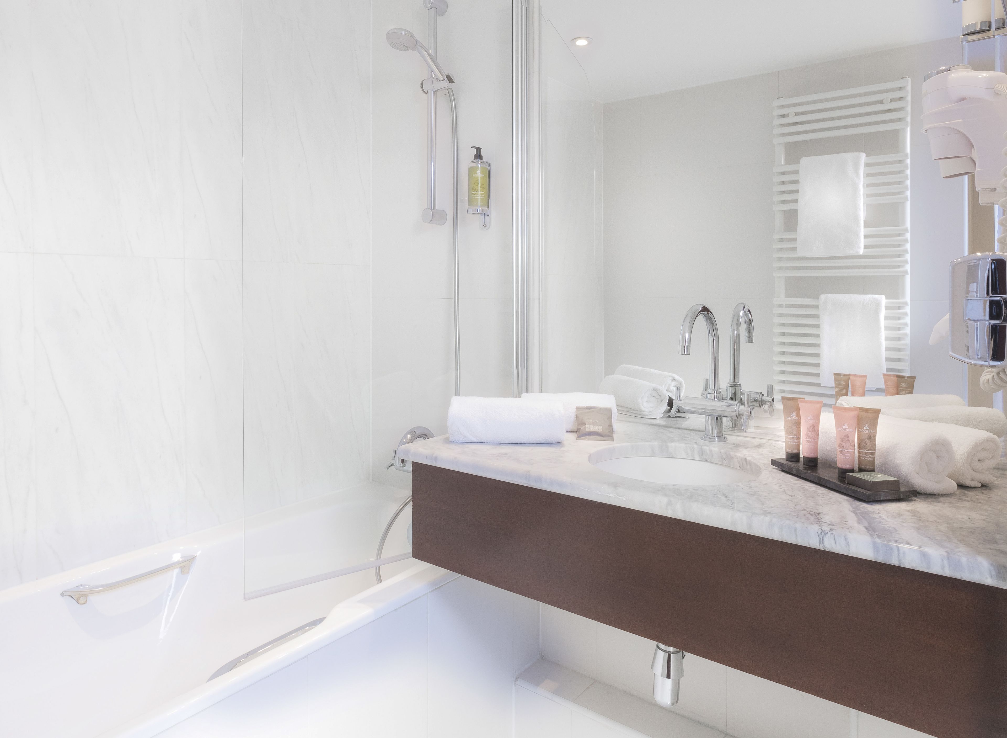 family room | bathroom | free toiletries, hair dryer, slippers, towels