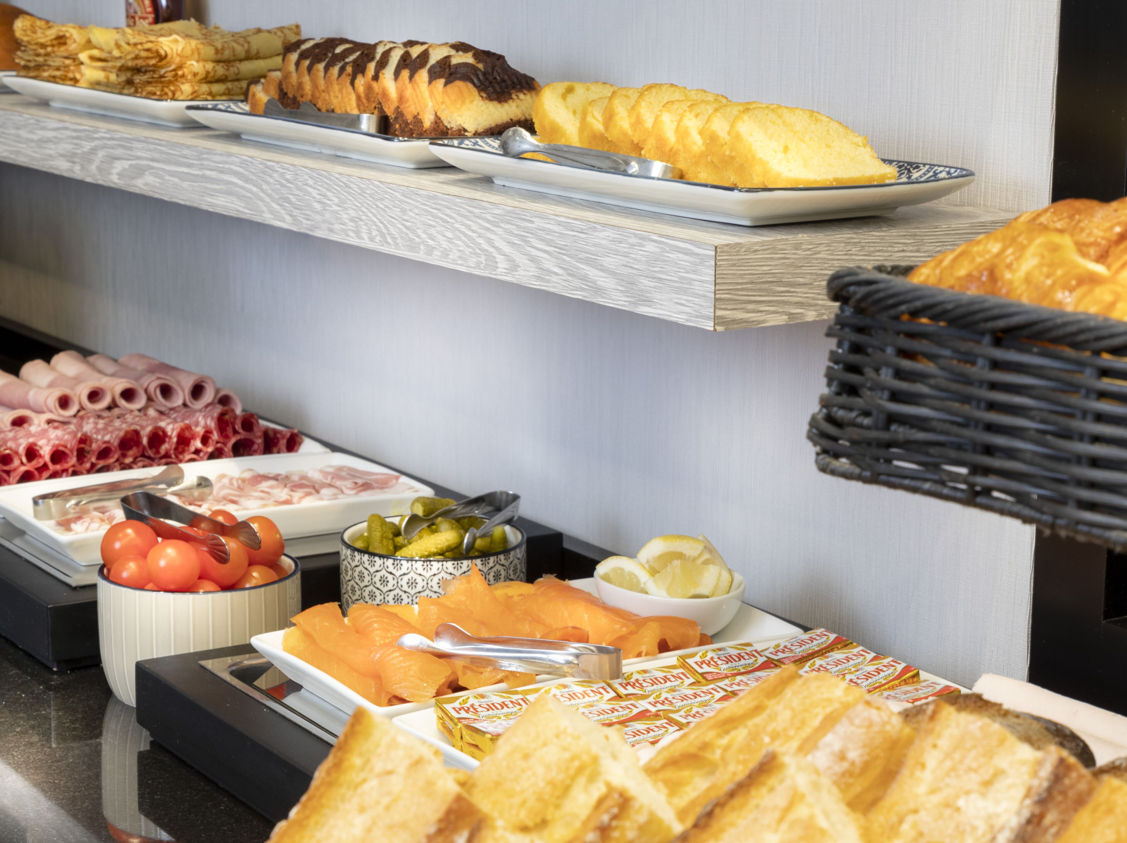 daily buffet breakfast (eur 17 per person)