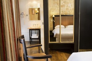 Chambre Premium | Minibar, coffres-forts dans les chambres, Wi-Fi gratuit, draps fournis
