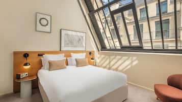 Hochwertige Bettwaren, Minibar, Zimmersafe, Schreibtisch