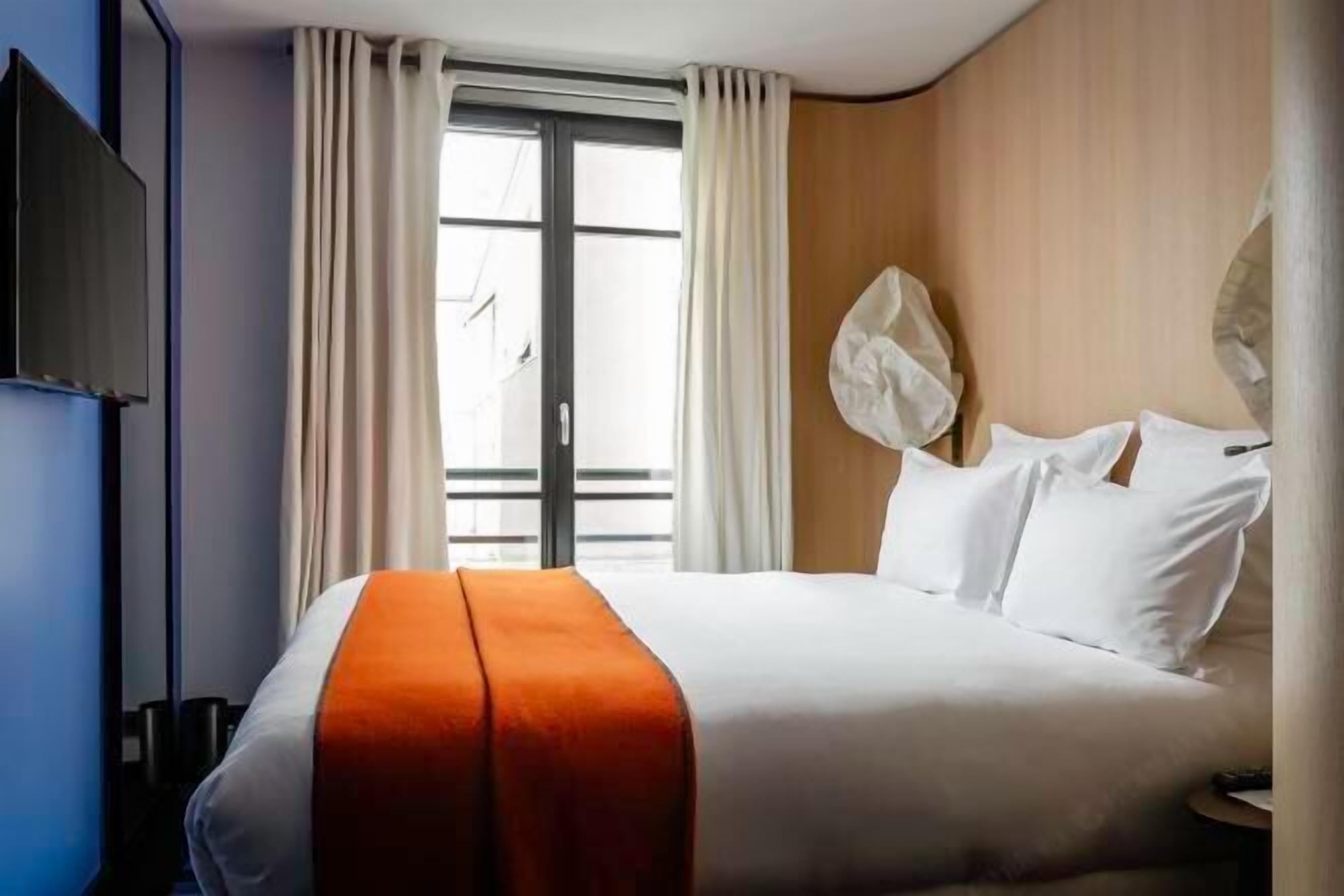Hochwertige Bettwaren, Minibar, Zimmersafe, individuell eingerichtet