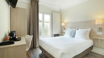 Double Room | In-room safe, desk, blackout curtains, soundproofing