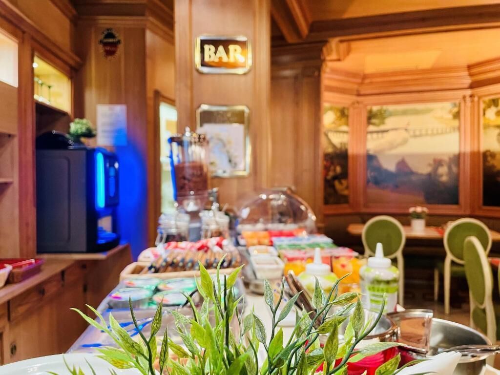 daily buffet breakfast (eur 14 per person)