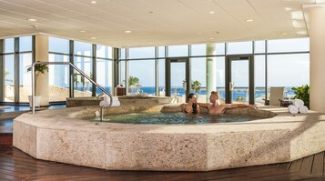 Sauna, bañera de hidromasaje, baño turco, tratamientos corporales 