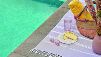 Outdoor pool, sun loungers