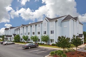 Standard Room, 2 Queen Beds, Smoking | Exterior