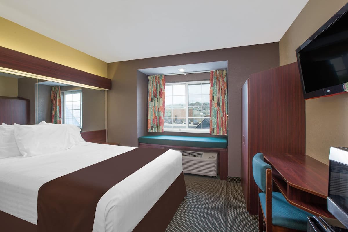 Desk, laptop workspace, iron/ironing board, rollaway beds (surcharge)