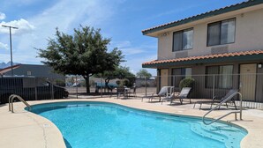 Unclassified image, 4 of 26, button - Catalina Inn (Tucson)