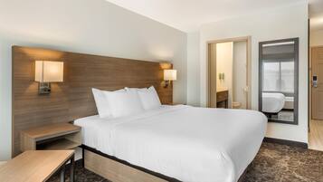 Standard-huone, 1 suuri parisänky, tupakointi kielletty | 1 makuuhuone, työpöytä, kannettavalle tietokoneelle sopiva työtila