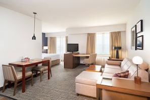 Premium bedding, in-room safe, individually furnished, desk