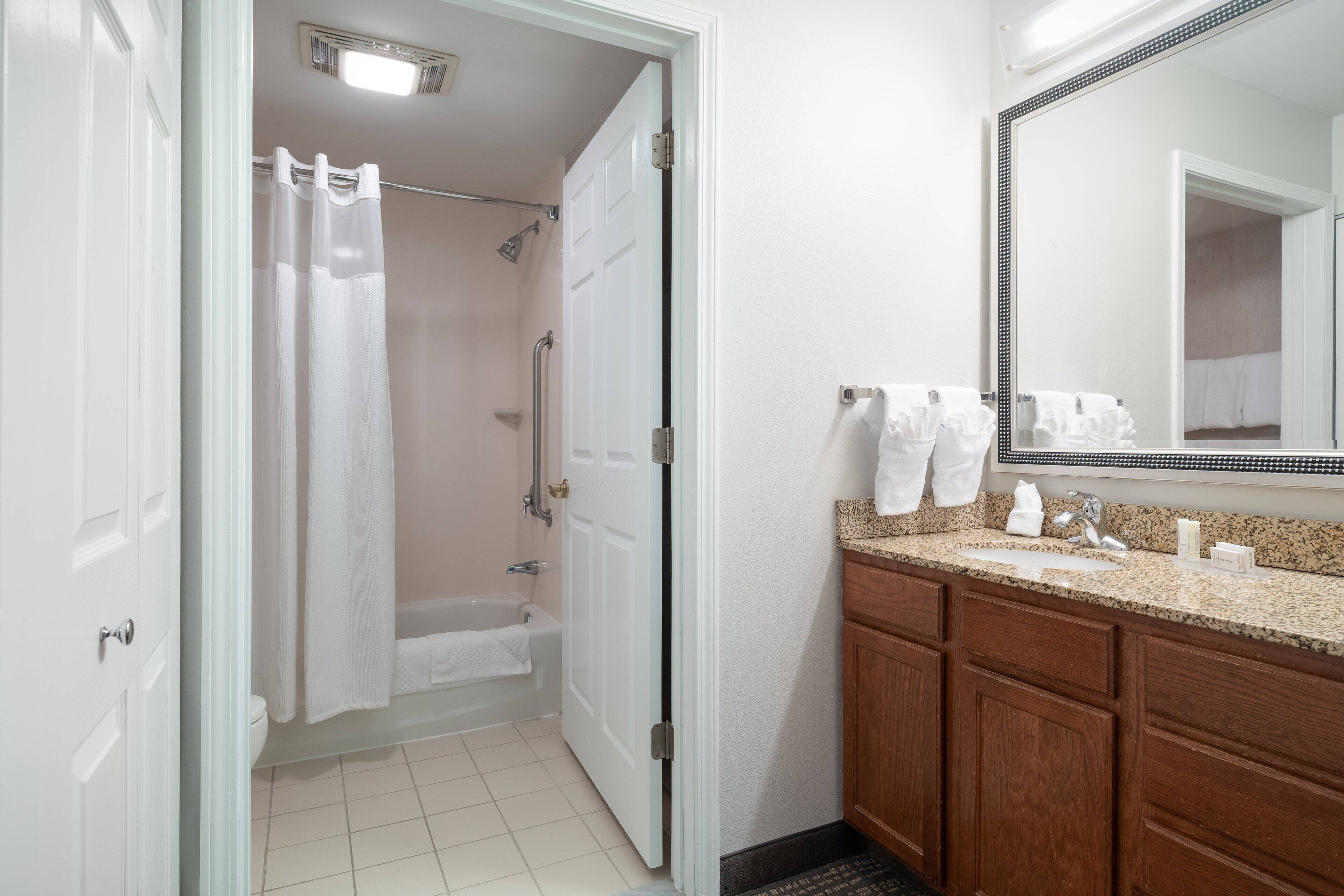 combined shower/bathtub, free toiletries, hair dryer, towels