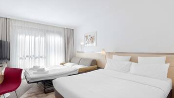 Habitación doble superior, 1 cama matrimonial y sofá cama | Ropa de cama hipoalergénica y minibar