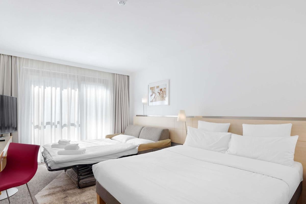 Superior Double Room, 1 Double Bed with Sofa bed | Hypo-allergenic bedding, minibar, in-room safe, desk