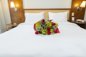 Quarto superior, 1 cama de casal | Frigobar, cofres nos quartos, escrivaninha, cortinas blackout