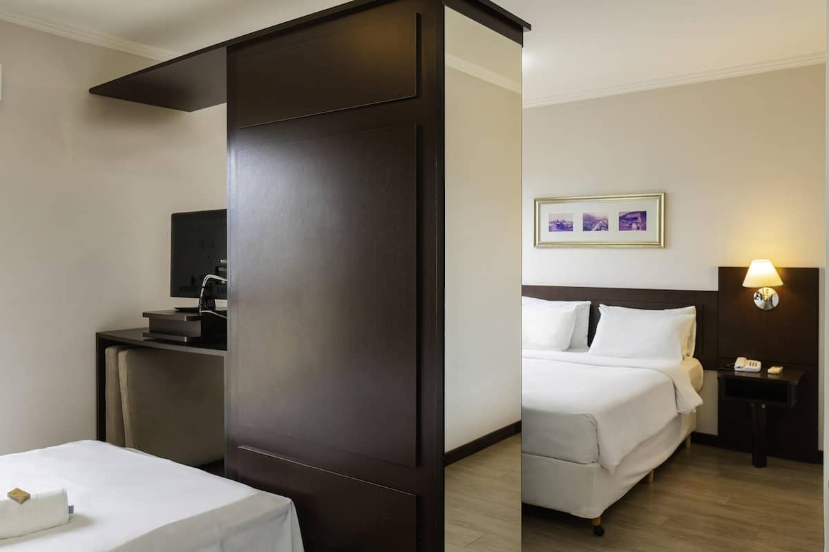 Standard Twin Room, 2 Twin Beds | Minibar, in-room safe, desk, blackout drapes
