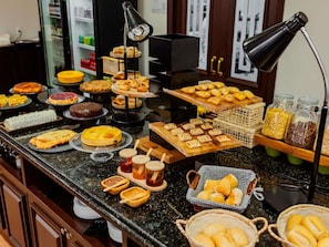 Dagelijks ontbijtbuffet (BRL 70.00 per persoon)