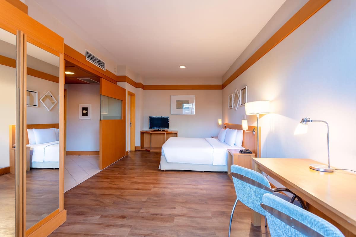 1 Schlafzimmer, hochwertige Bettwaren, Minibar, Zimmersafe