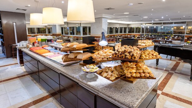 Breakfast buffet - Wyndham Garden Sao Paulo Convention Nortel (São Paulo)