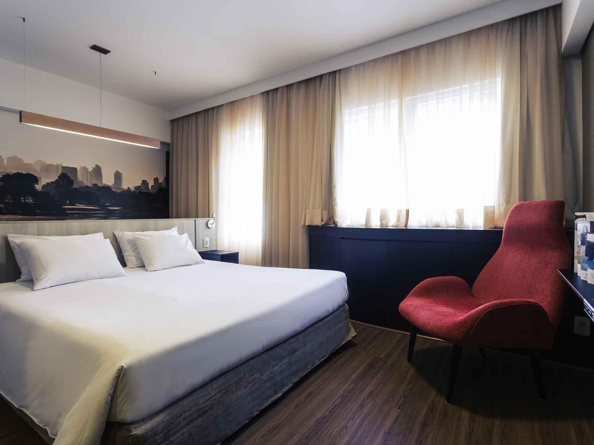 Chambre Supérieure, 1 lit double | Minibar, coffres-forts dans les chambres, bureau