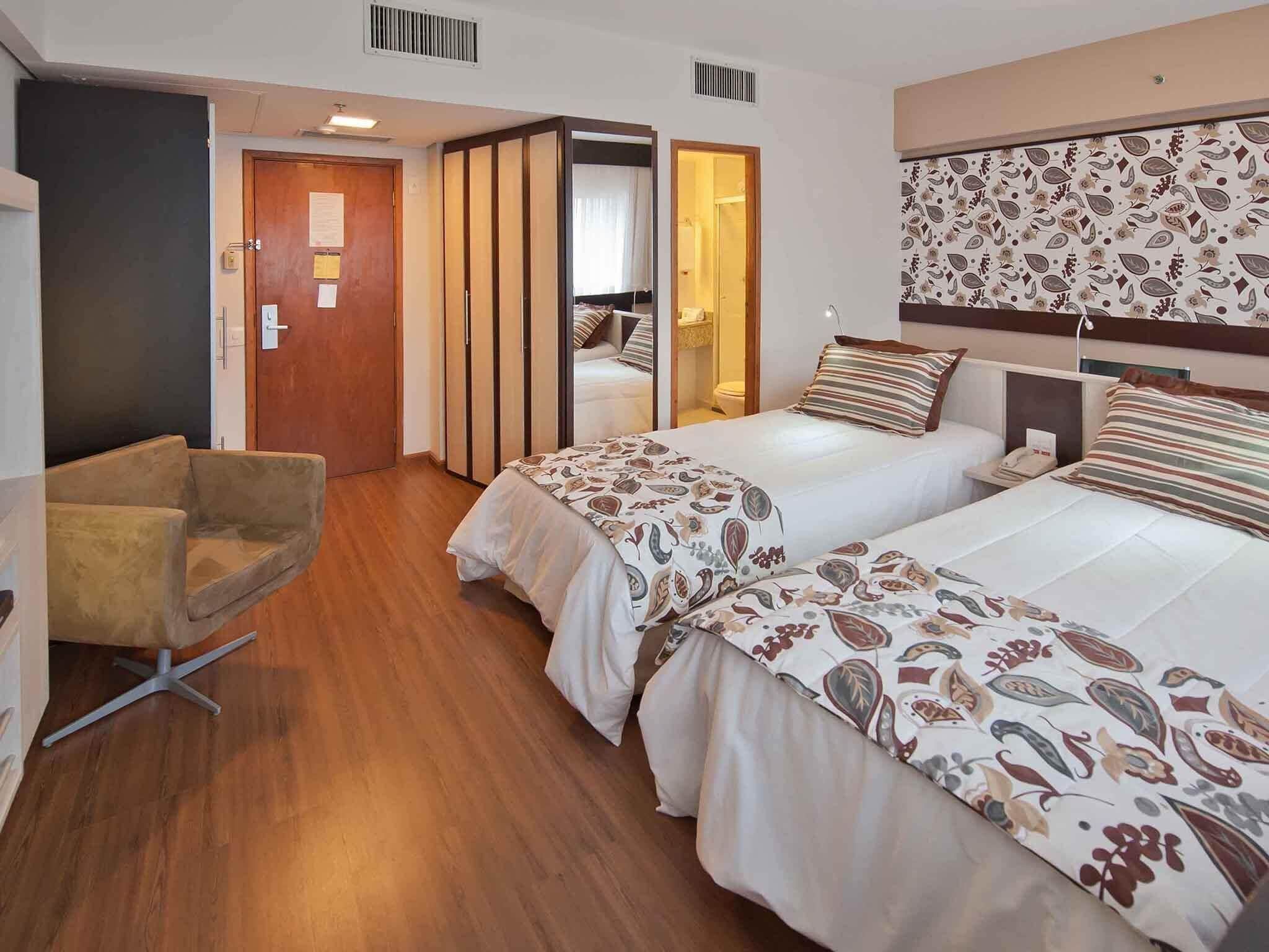 Appartement Supérieur, 2 lits une place | Minibar, coffres-forts dans les chambres, bureau