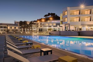 Seasonal outdoor pool - nhow Marseille (Marseille)