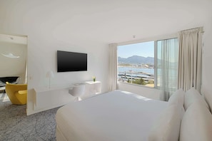 Ropa de cama de alta calidad y minibar