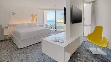 Premium bedding, minibar, in-room safe, desk