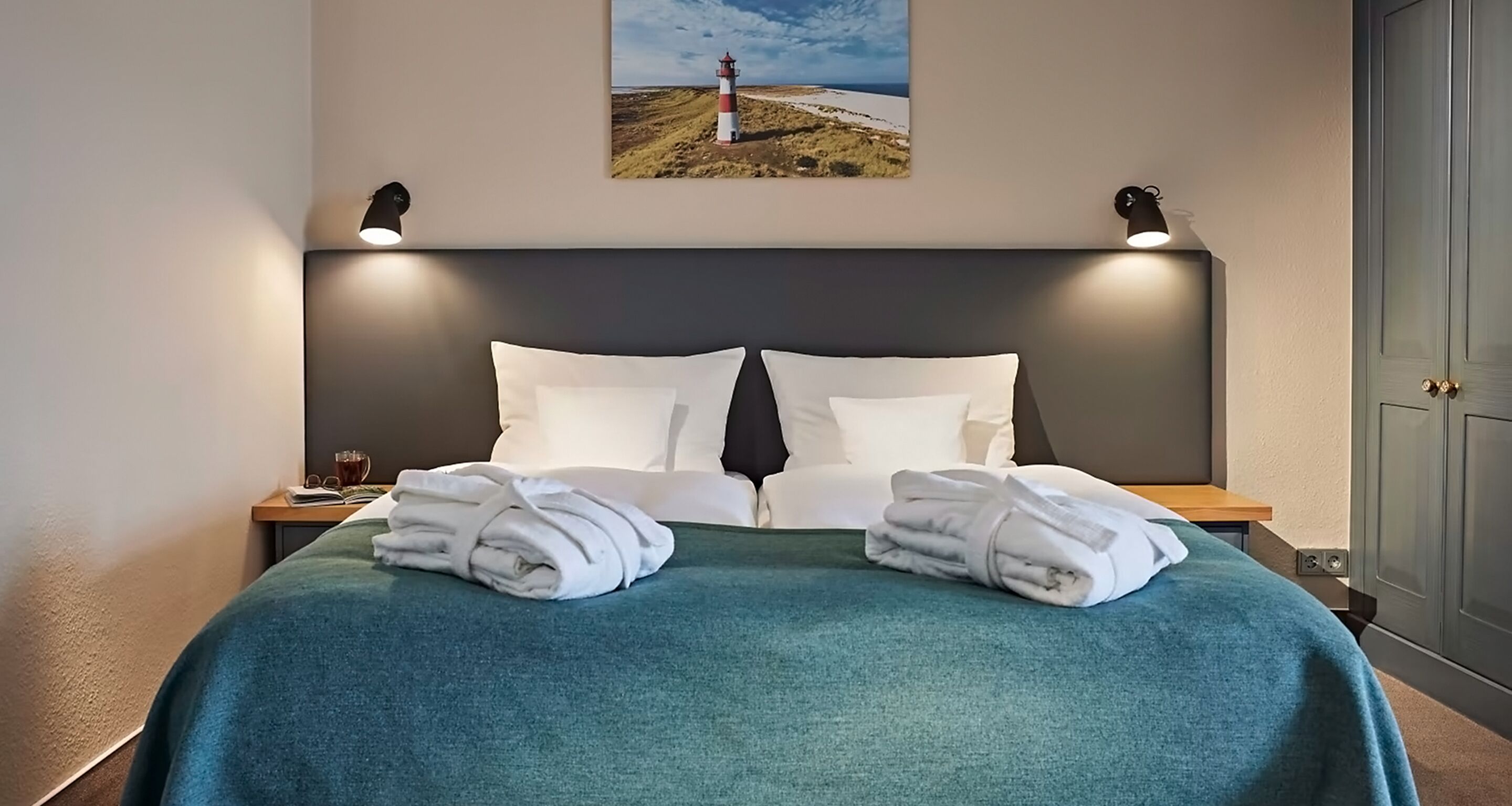 Literie hypoallergénique, minibar, coffres-forts dans les chambres