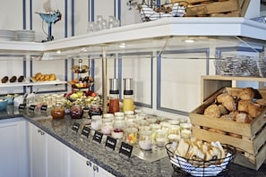 Tägliches inbegriffenes Frühstücksbuffet