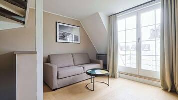 En 40-tommers LCD-TV med digitale kanaler samt TV