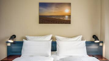 Allergikerbettwaren, Minibar, Zimmersafe, Schreibtisch