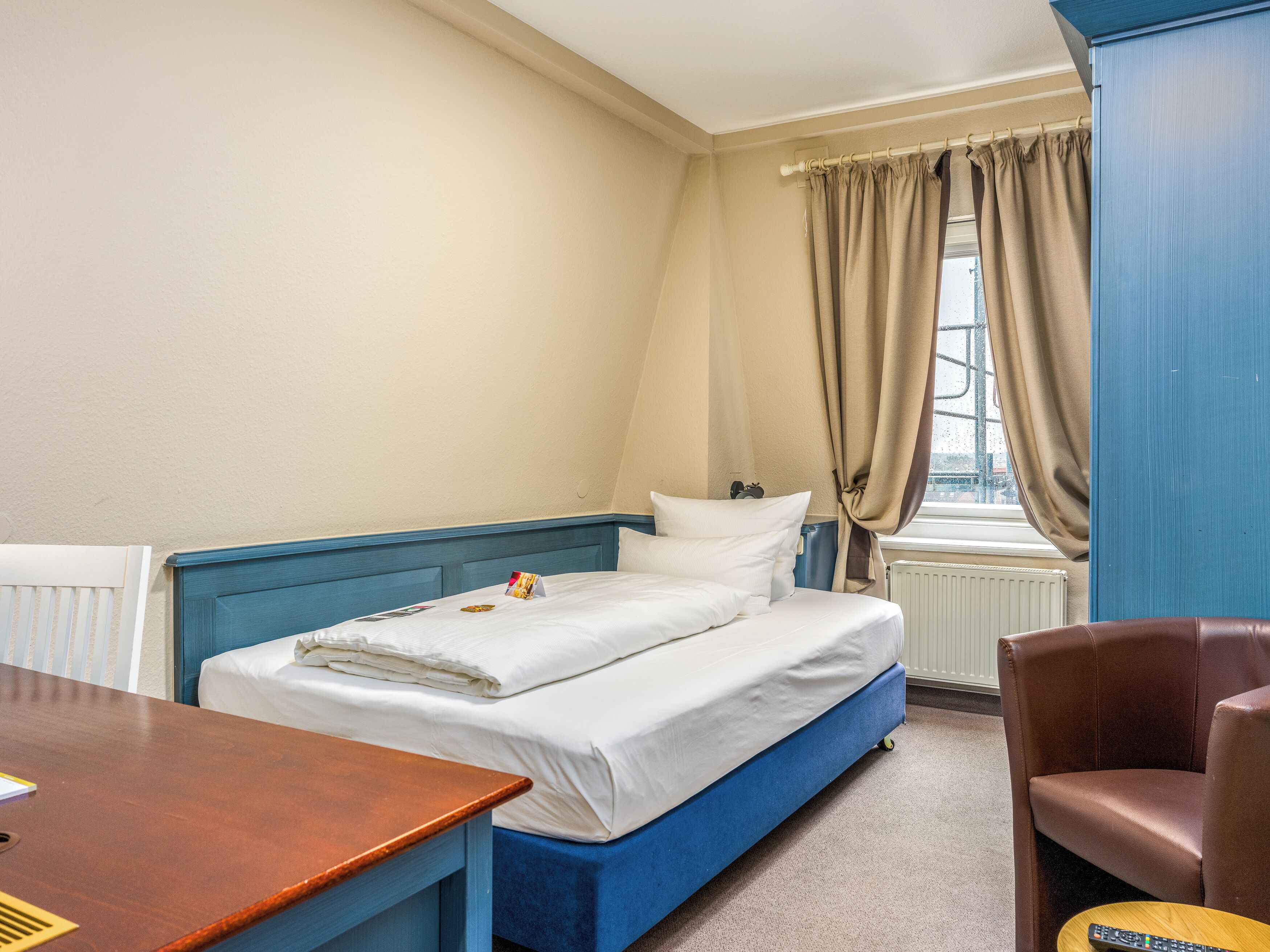 Ropa de cama hipoalergénica y minibar 