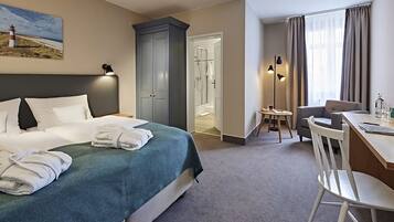 Allergikerbettwaren, Minibar, Zimmersafe, Schreibtisch