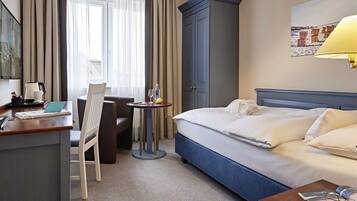 Hypo-allergenic bedding, minibar, in-room safe, desk