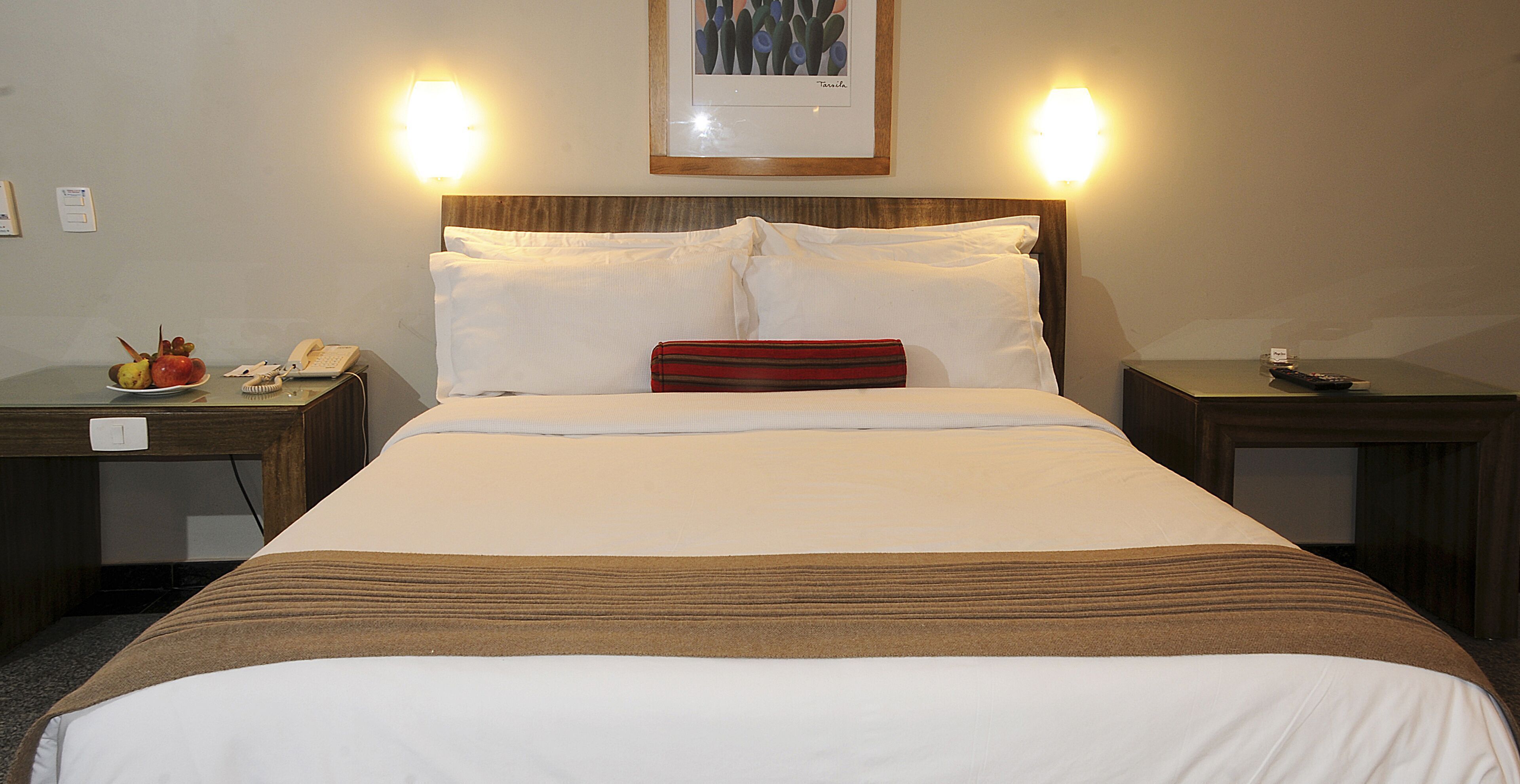 Minibar, in-room safe, desk, free WiFi