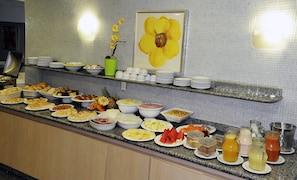 Tägliches inbegriffenes Frühstücksbuffet