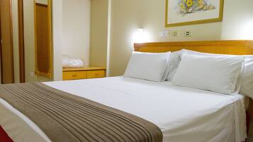 Bureau, rideaux occultants, Wi-Fi gratuit, draps fournis