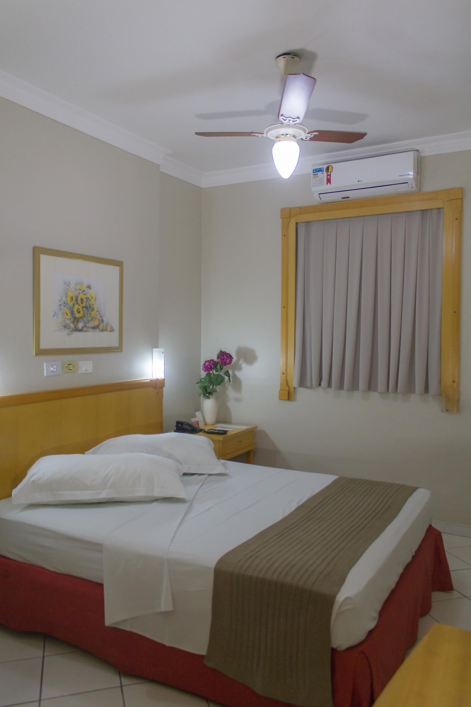 Desk, blackout drapes, WiFi (free), bed sheets