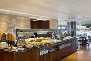 Frukostbuffé varje dag mot avgift