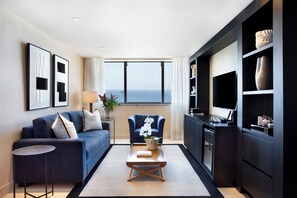 Suíte Presidencial | Área de estar | TV LED 50 polegadas com canais a cabo, TV